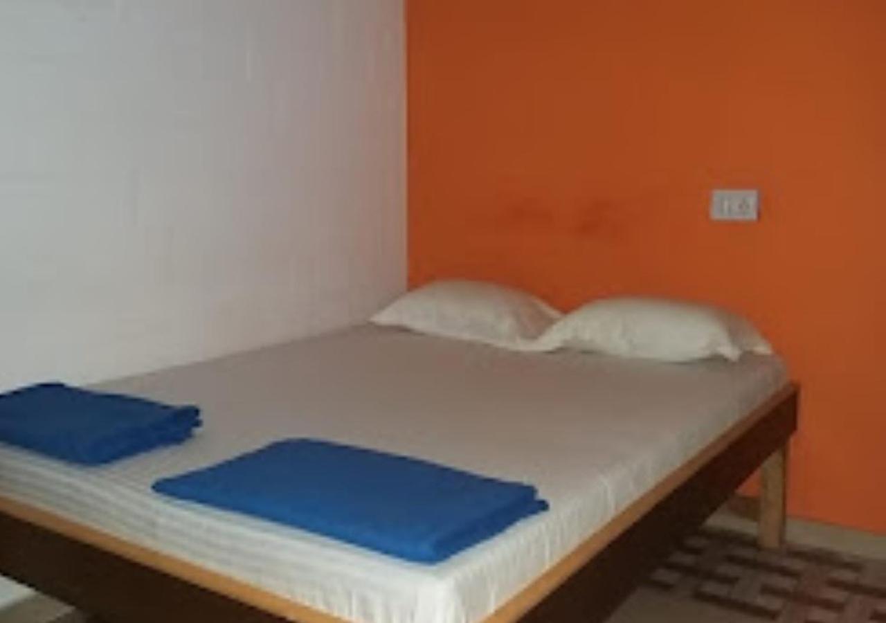 R K Beach Cottage Gokarna  Εξωτερικό φωτογραφία